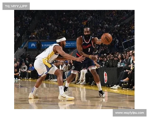 NBA4 月 14 日之常规赛收官之战:勇士对阵快船 NBA4 月 14 日之常规赛收官之战:勇士对阵快船